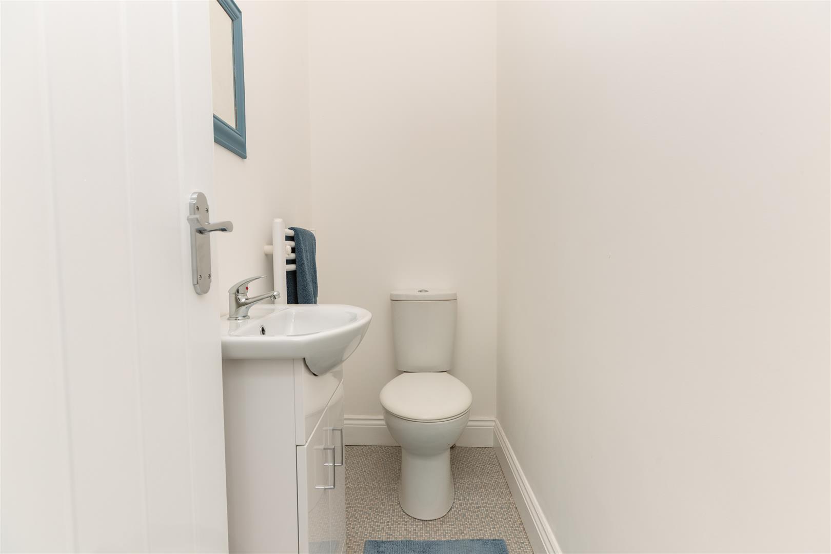 High Street, Clydach, Swansea, SA6 5LN